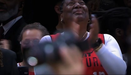 永远不要拒绝妈妈的电话，从拖车屋小孩到83分的NBA历史先生！