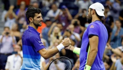 世界杯手机直播-张奔斗：两个对手，四段对话，一样的打服